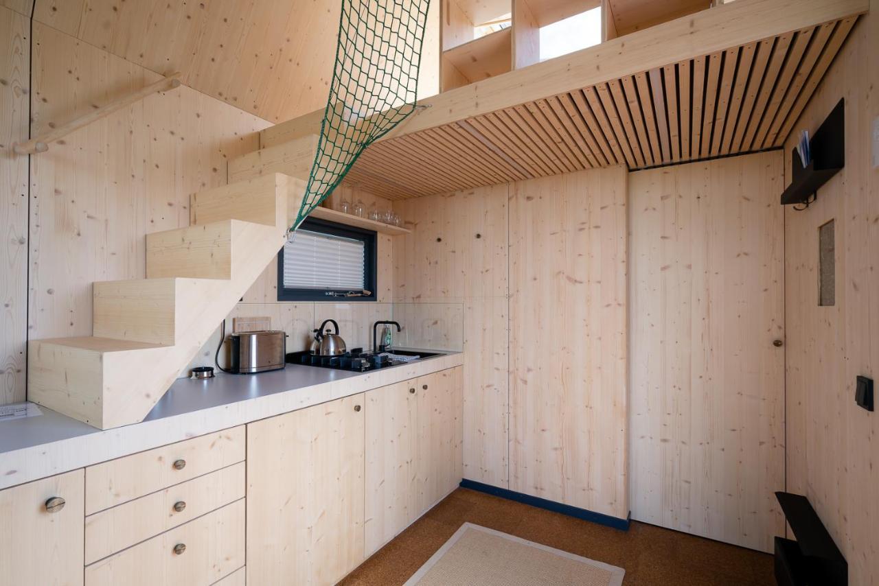 Tiny House Pioneer 18 Zur Meerseite - Green Tiny Village Harlesiel คาโรลิเนนซีล ภายนอก รูปภาพ